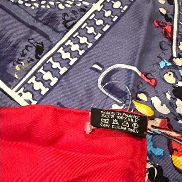 Rare Hermès 
Designer: "Soiree De Gala" Jean-Louis Clerc
Rare 1980 edition - Picture 3 of 10